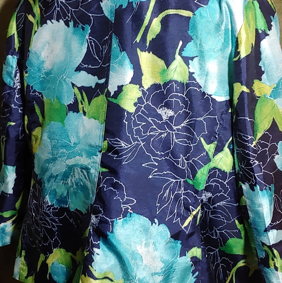 Susan Graver blazer and top set - Picture 3 of 5